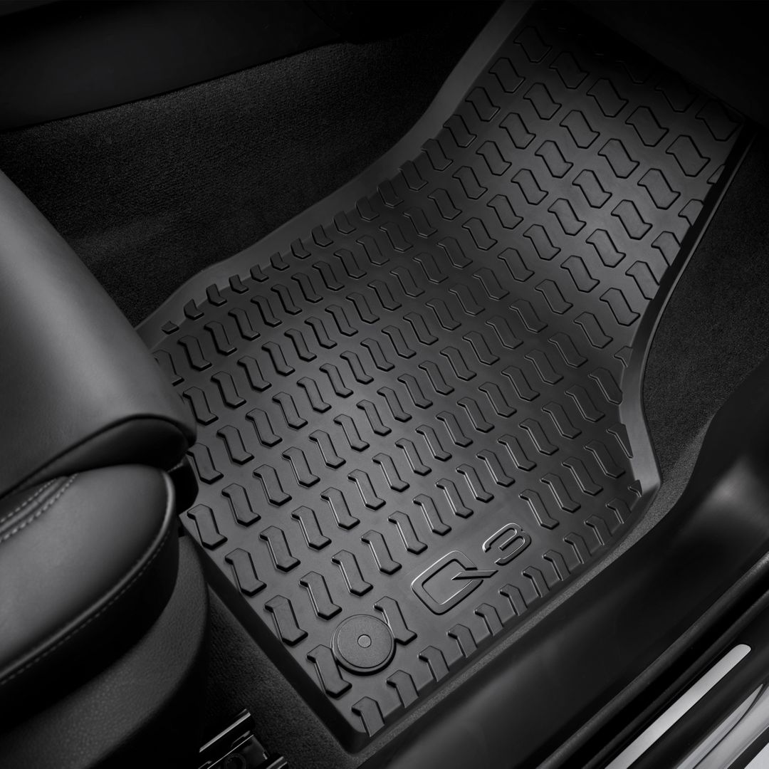 SHIVRAT Presents Audi Q3 Semi Waterproof and Dustproof Car